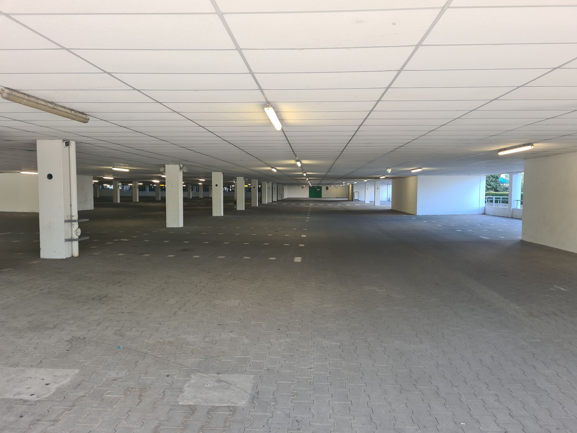 Parkoa ebenerdiges Parkhaus in Ostfildern, Liststr. 2